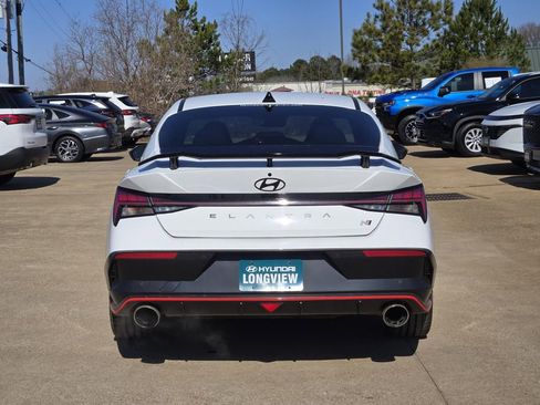Used 2025 Hyundai Elantra N image 4