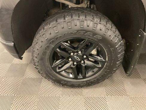 Used 2021 Chevrolet Silverado 1500 LT Trail Boss w/ Bed Protection Package image 15