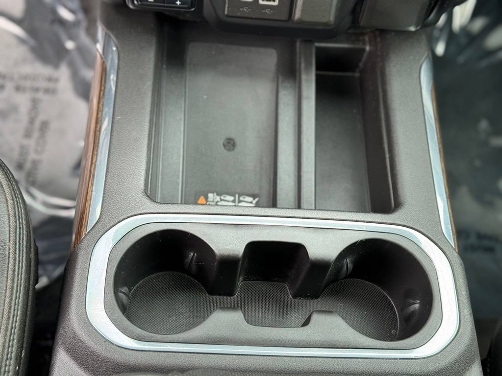 Used 2022 Chevrolet Silverado 1500 High Country w/ Technology Package AWD/4WD image 17