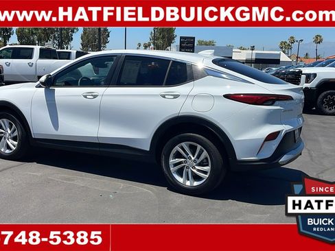 Used 2024 Buick Envista Preferred w/ Convenience I Package image 3