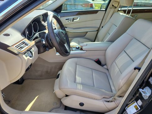 Used 2014 Mercedes-Benz E 350 Sedan image 22