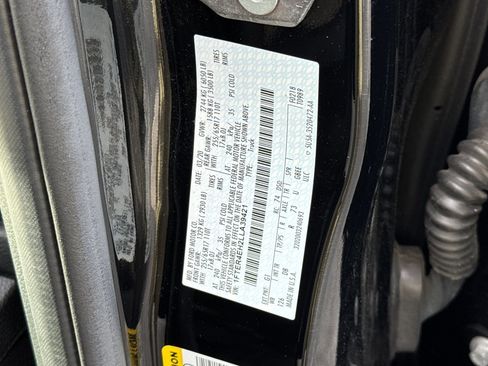 Used 2020 Ford Ranger Lariat w/ Equipment Group 501A Mid image 24