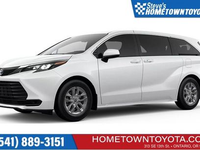 New 2025 Toyota Sienna LE