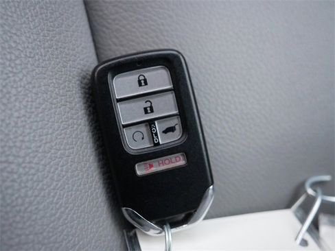 Used 2019 Honda Pilot Touring image 38