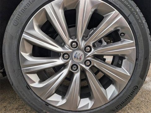 New 2026 Buick Envista Avenir image 6