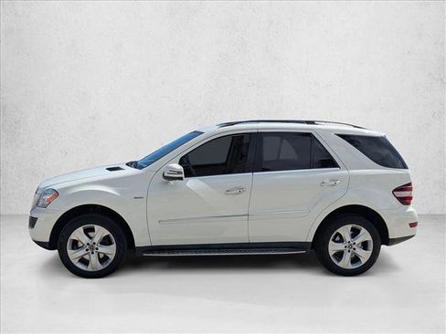 Used 2010 Mercedes-Benz ML 350 BlueTEC 4MATIC image 9