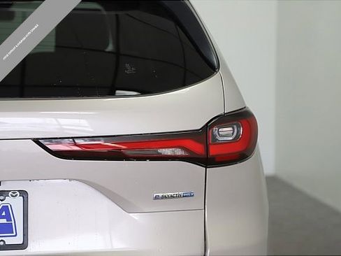 Used 2025 MAZDA CX-90 Plug-In Hybrid w/ Preferred image 11