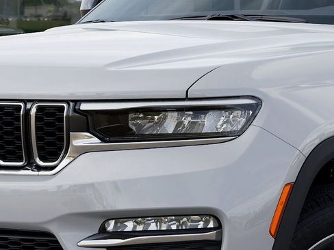 New 2025 Jeep Grand Cherokee Limited w/ Trailer Tow Package image 10