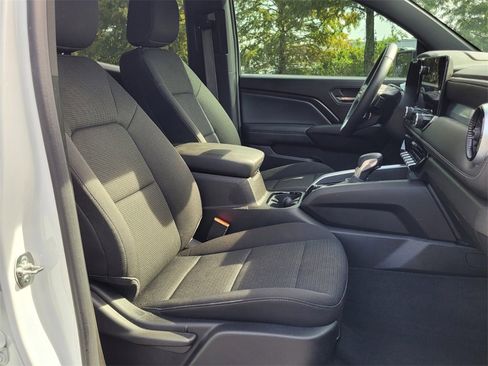 Used 2024 Chevrolet Colorado LT w/ LT Convenience Package image 14