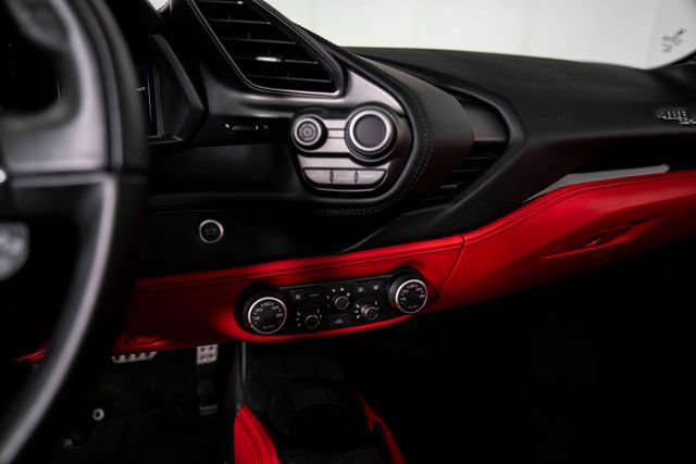 Used 2018 Ferrari 488 Spider RWD image 19
