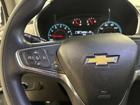Used 2020 Chevrolet Equinox LS AWD/4WD image 32
