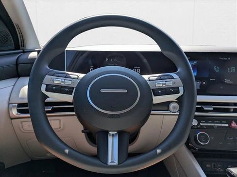 New 2026 Hyundai Tucson SEL FWD image 11