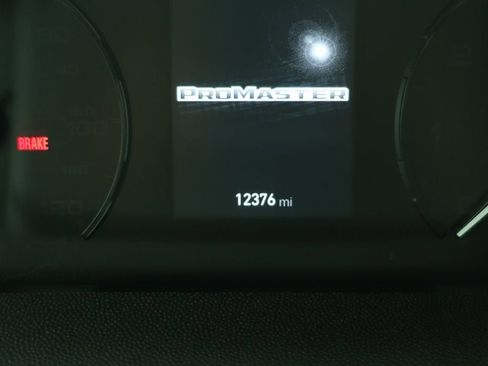 Used 2025 RAM ProMaster 2500 w/ Convenience Group FWD image 11
