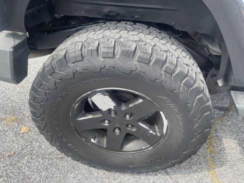 Used 2014 Jeep Wrangler Unlimited Sport w/ Quick Order Package 24S AWD/4WD image 28