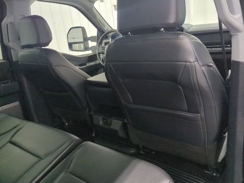 Used 2025 Ford F350 Lariat w/ FX4 Off-Road Package AWD/4WD image 16