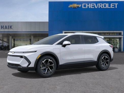 New 2026 Chevrolet Equinox EV LT FWD image 2