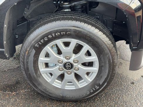 Certified 2025 Toyota Tacoma SR5 image 11