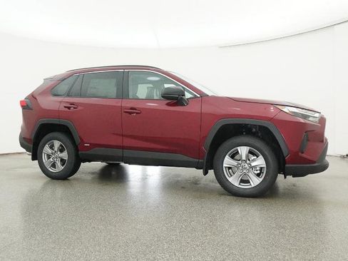 New 2025 Toyota RAV4 LE image 28