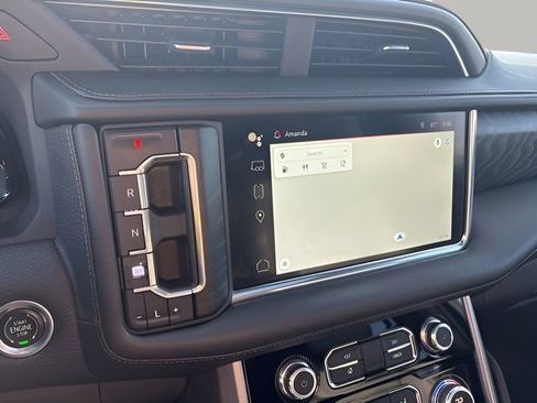 Used 2022 GMC Yukon XL Denali AWD/4WD image 17