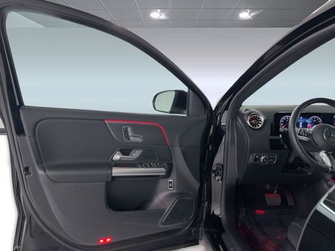 Certified 2025 Mercedes-Benz GLA 250 image 20