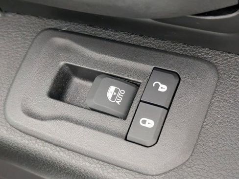 Used 2025 RAM 2500 Tradesman AWD/4WD image 32