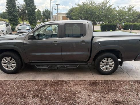 Used 2022 Nissan Frontier SV RWD image 8