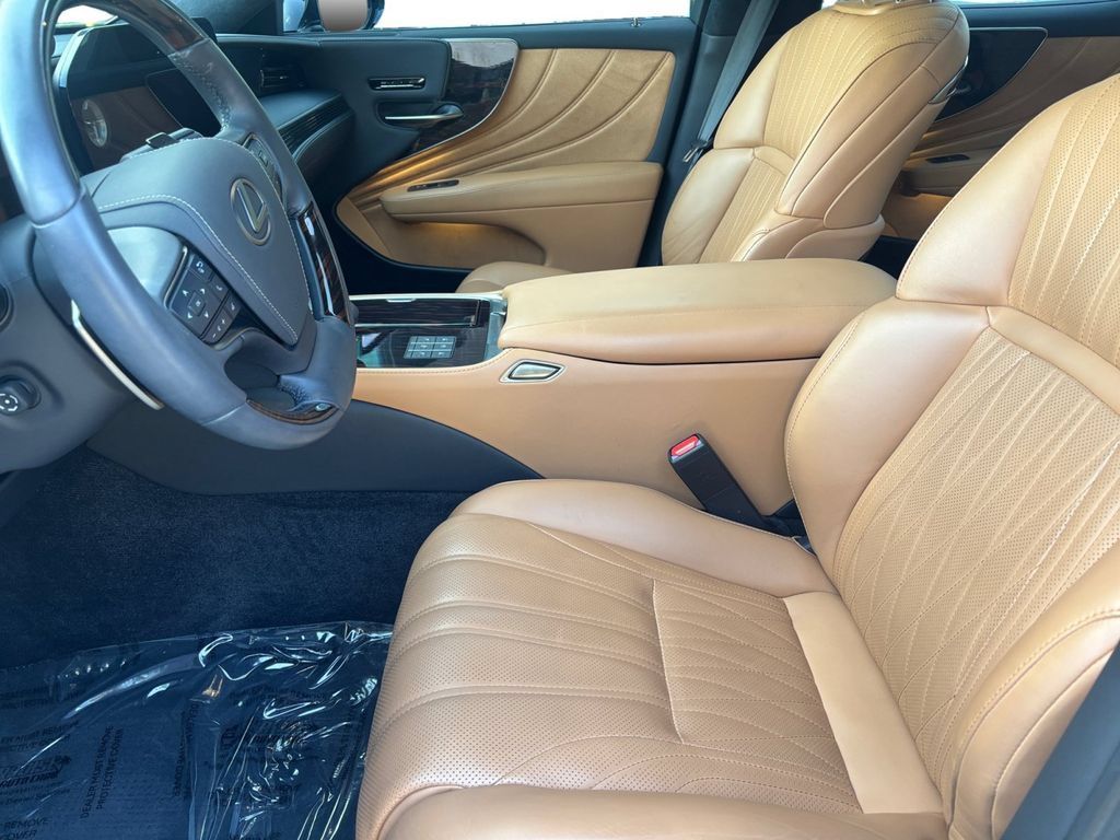 Used 2024 Lexus LS 500 w/ Interior Upgrade Package RWD image 10
