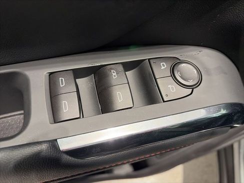 New 2026 Chevrolet Traverse Z71 w/ LPO, Floor Liner Package image 9