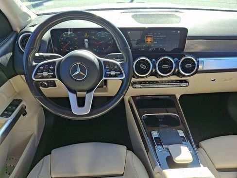 Used 2020 Mercedes-Benz GLB 250 4MATIC image 11