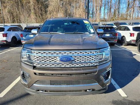 Used 2019 Ford Expedition Platinum image 2