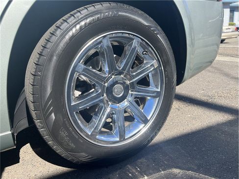 Used 2006 Chrysler 300 C w/ Protection Group II image 8
