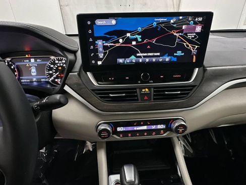 Certified 2023 Nissan Altima 2.5 SL FWD image 14