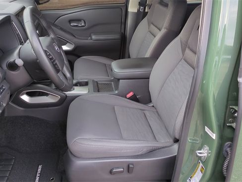 Used 2023 Nissan Frontier SV w/ SV Convenience Package image 10