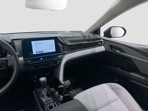 Used 2025 Toyota Camry LE FWD image 22