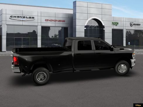 New 2026 RAM 3500 Tradesman AWD/4WD image 15