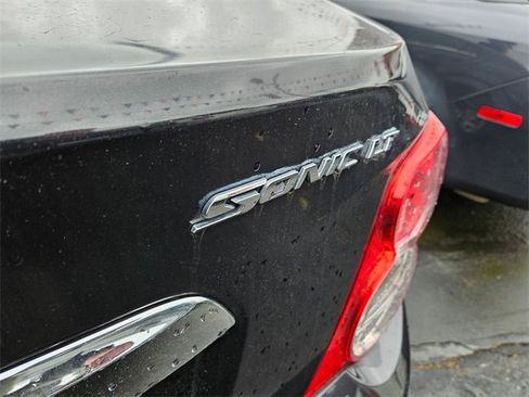 Used 2014 Chevrolet Sonic LT image 8