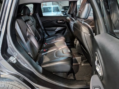 Used 2019 Jeep Cherokee Limited w/ Trailer Tow Group image 25