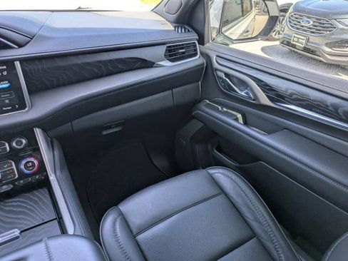 Used 2022 GMC Yukon Denali AWD/4WD image 16