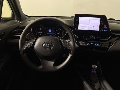 Used 2019 Toyota C-HR LE FWD image 15