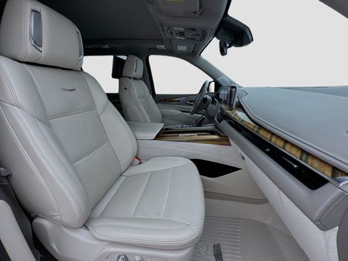 Used 2021 Cadillac Escalade ESV Sport Platinum AWD/4WD image 22