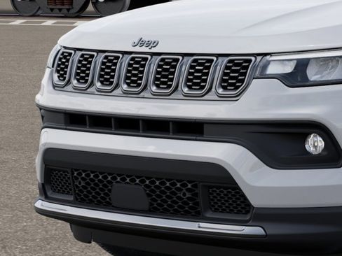 New 2026 Jeep Compass Latitude image 11