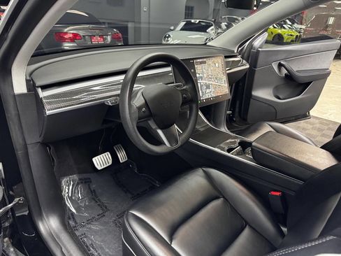 Used 2020 Tesla Model Y Performance image 34