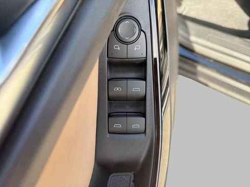 New 2026 Chevrolet Equinox ACTIV w/ Convenience Package III image 17