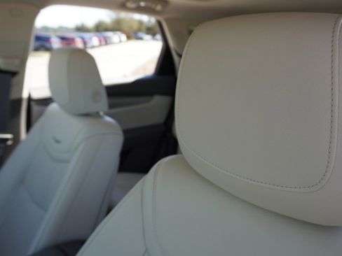 Used 2020 Cadillac XT5 Premium Luxury image 25