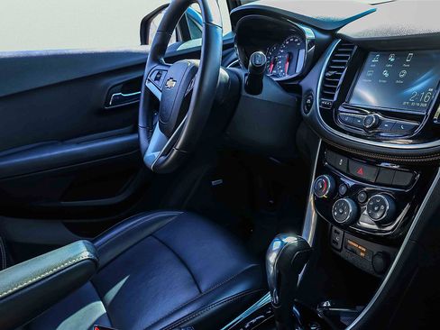 Used 2017 Chevrolet Trax Premier image 25