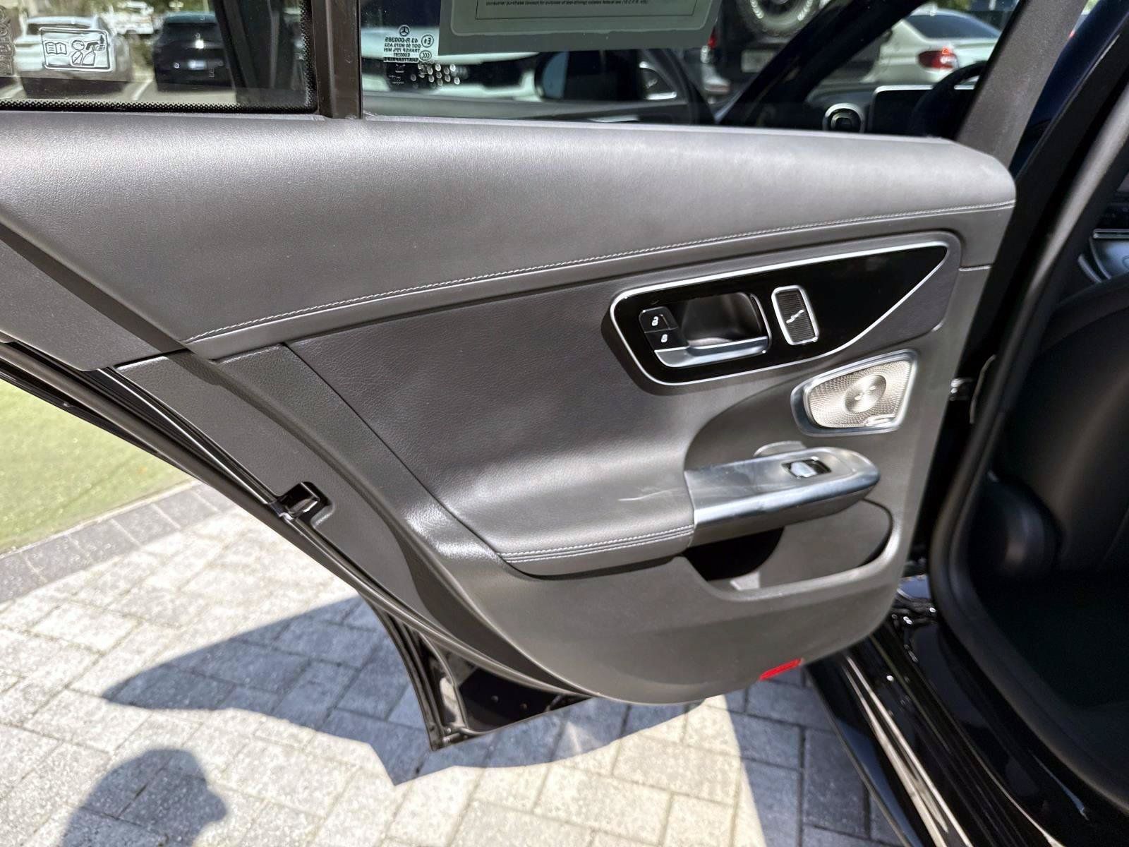 Used 2024 Mercedes-Benz C 300 4MATIC Sedan image 11