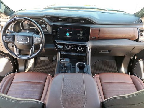 Used 2024 GMC Sierra 1500 Denali Ultimate image 9