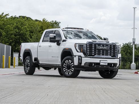 Used 2024 GMC Sierra 2500 Denali Ultimate AWD/4WD image 2