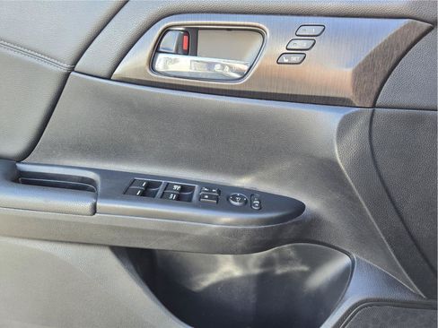 Used 2015 Honda Accord EX-L image 20