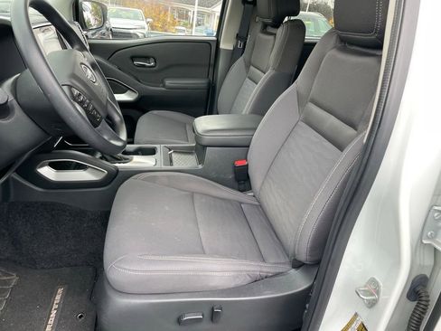 Certified 2022 Nissan Frontier SV image 7
